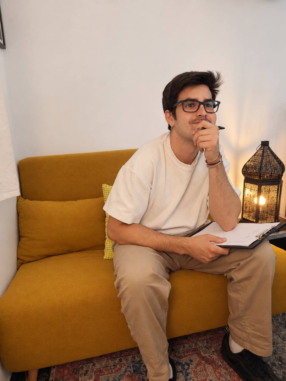 Raúl Rejes, psicólogo, en su consulta